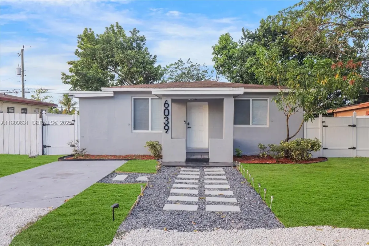 6039 SW 38th St, Miramar: photo 1 of 28