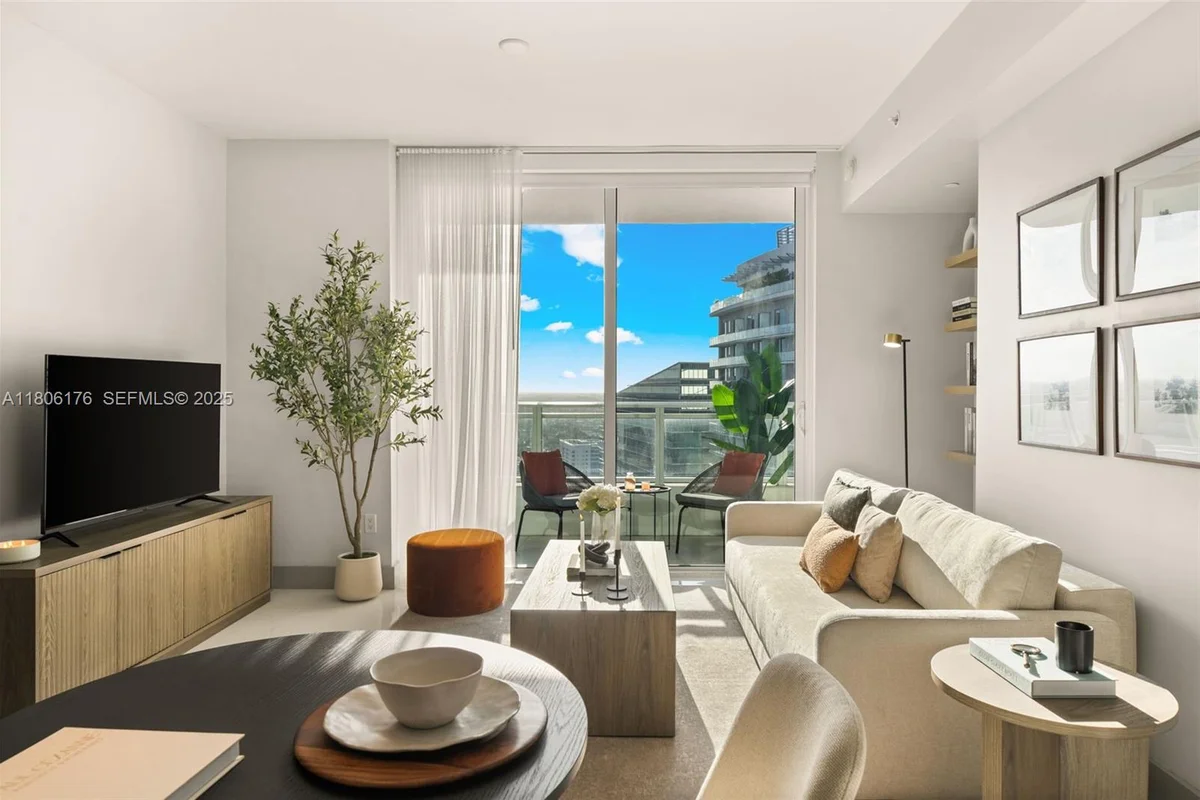 1080 Brickell Ave #3905, Miami: photo 1 of 21