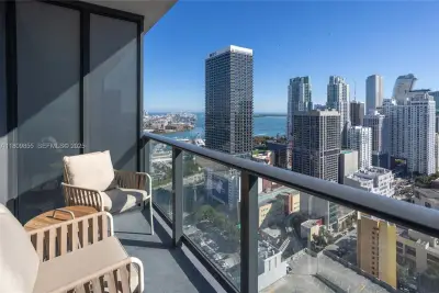 159 NE 6th St #3012, Miami: photo 1 of 91