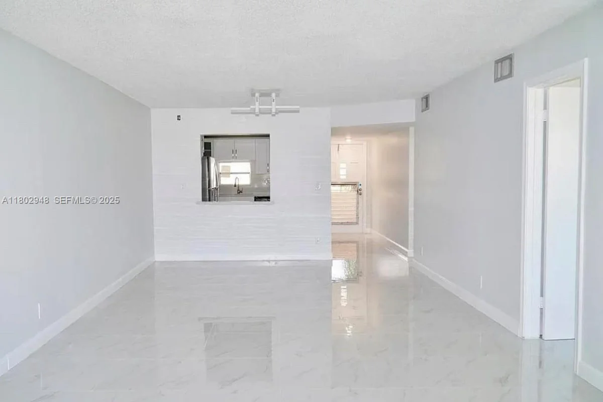 691 S Hollybrook Dr #208, Pembroke Pines: photo 1 of 20