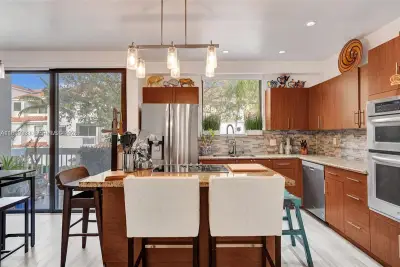 21388 Marina Cove Cir #13-G, Aventura: photo 1 of 50