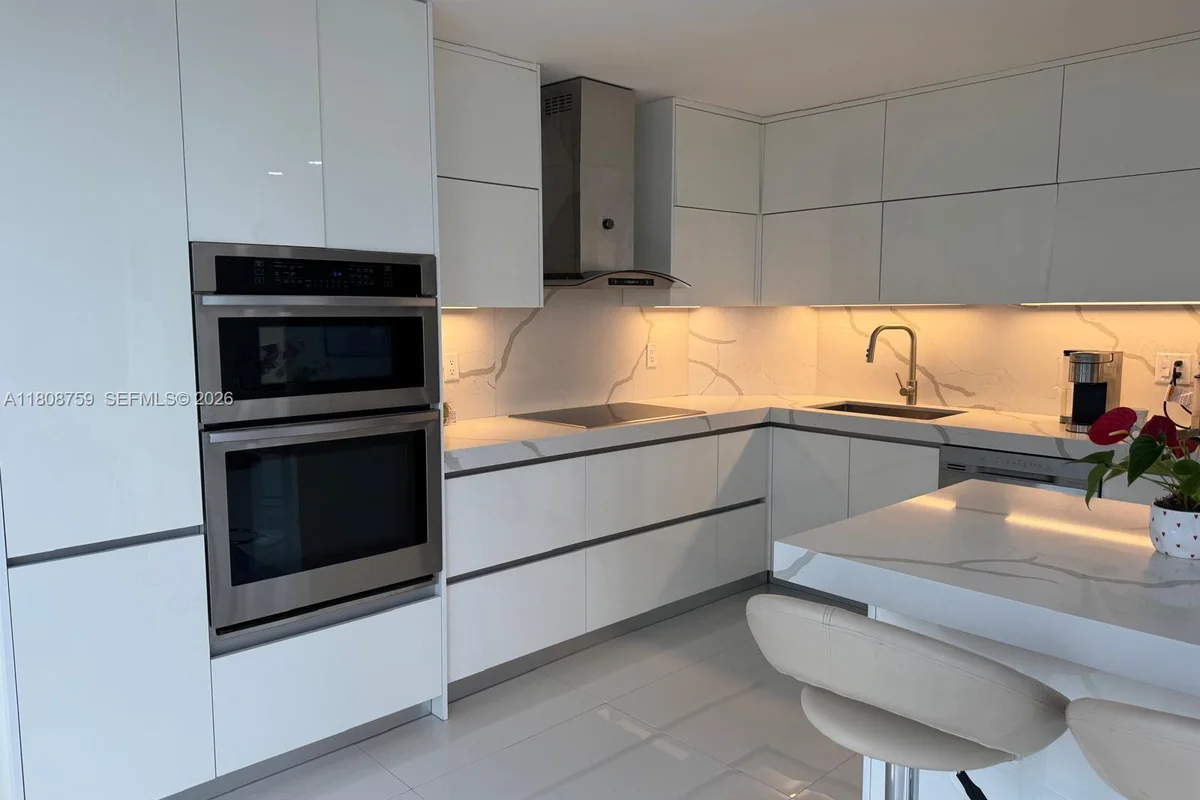 6423 Collins Ave #1001, Miami Beach: photo 1 of 28