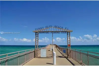17021 N Bay Rd #412-IV, Sunny Isles Beach: photo 1 of 38