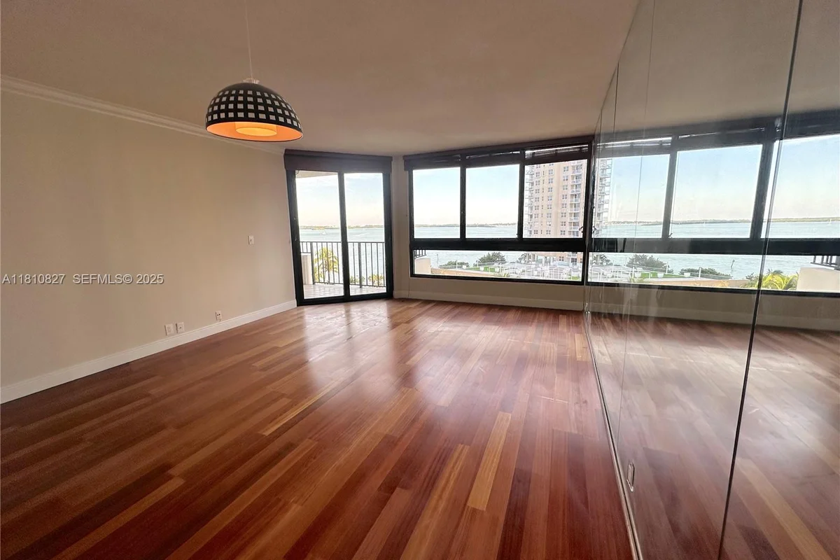 520 Brickell Key Dr #A811, Miami: photo 1 of 50