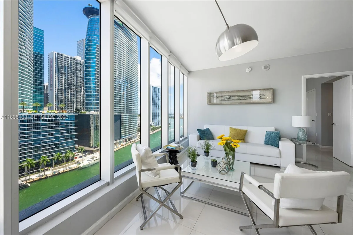 485 Brickell Ave #1604, Miami: photo 1 of 20