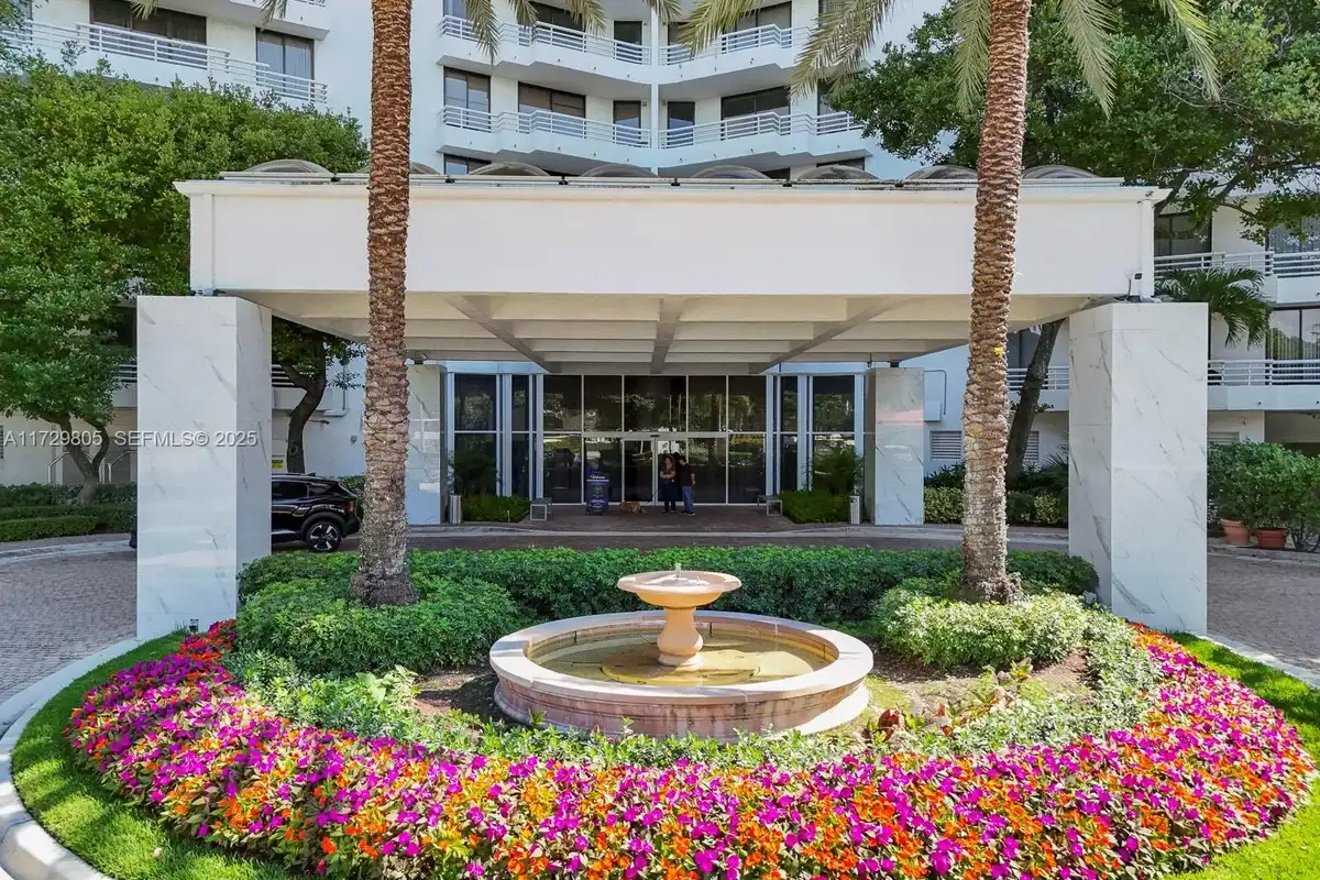 3300 NE 192nd St #603, Aventura: photo 1 of 22