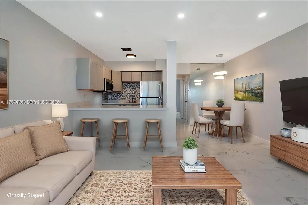 820 SW 11th Ave #14B, Hallandale Beach: photo 1 of 20