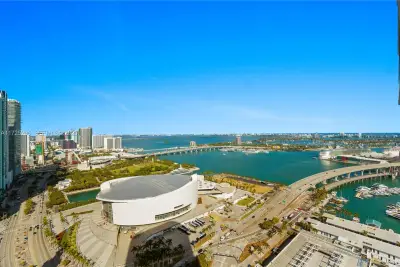 398 NE 5th St #3207, Miami: photo 1 of 37