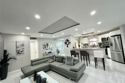 6655 W Broward Blvd #201, Plantation: photo 1 of 65