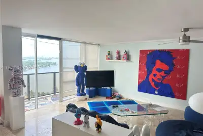 600 NE 36th St #PH14, Miami: photo 1 of 21