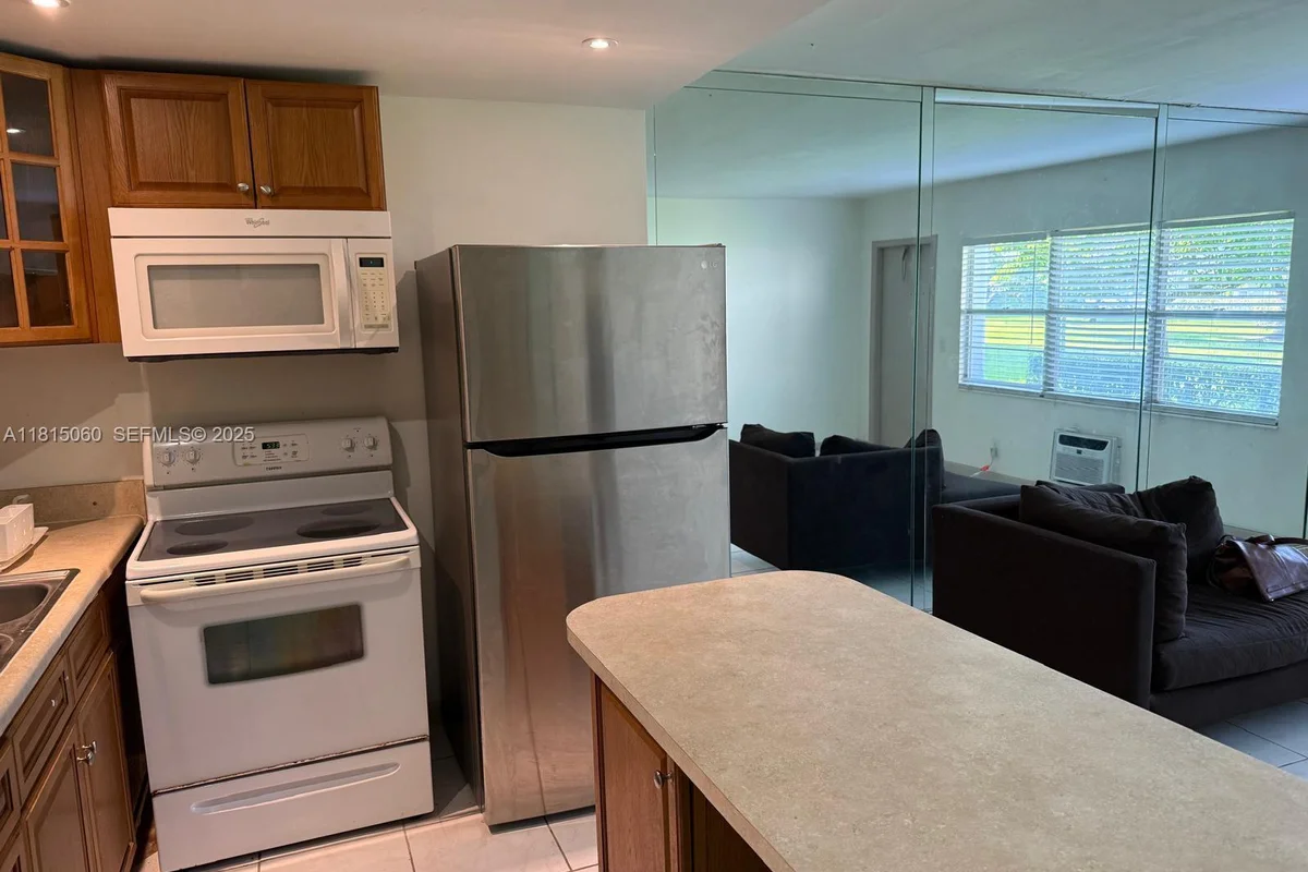 217 Suffolk F, Boca Raton: photo 1 of 11