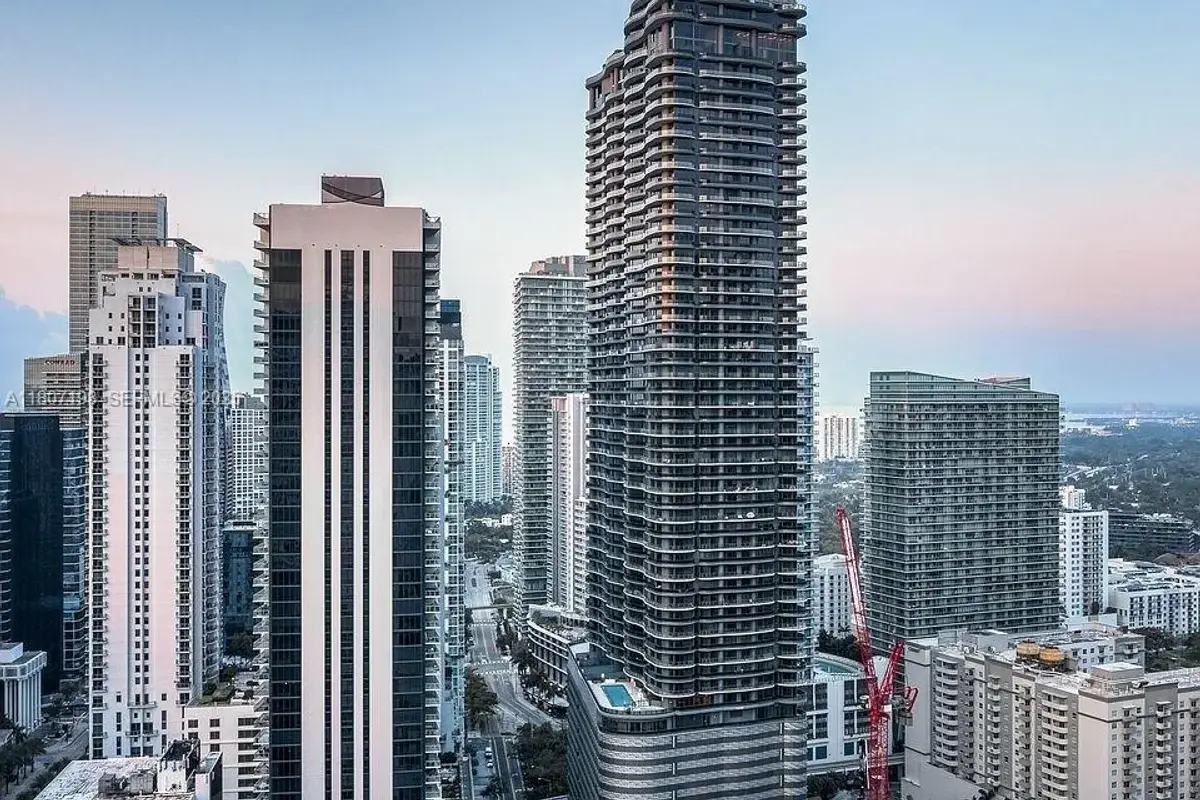 1000 Brickell Plz #2705, Miami: photo 1 of 37