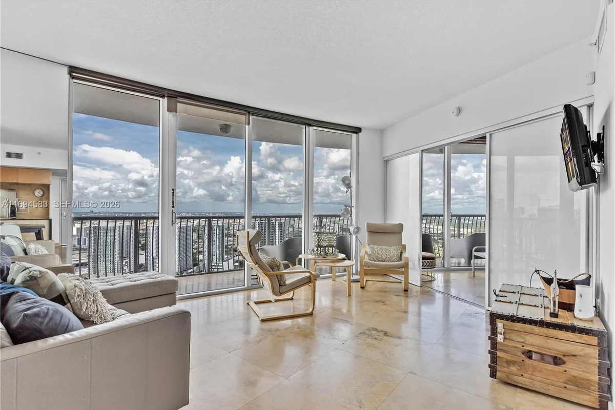 1750 N Bayshore Dr #5014, Miami: photo 1 of 40