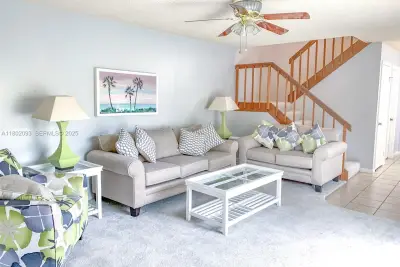 1410 14th Ter, Palm Beach Gardens: photo 1 of 15