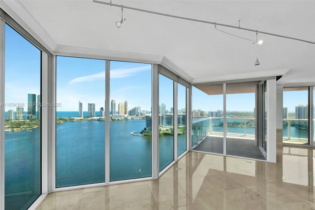 3370 Hidden Bay Dr #2708, Aventura: photo 1 of 59