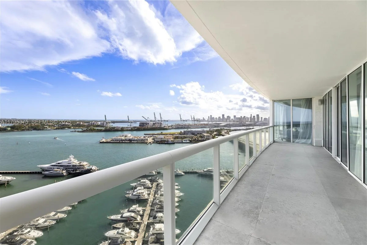 450 Alton Rd #2303, Miami Beach: photo 1 of 1