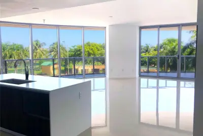 488 NE 18th St #215, Miami: photo 1 of 16
