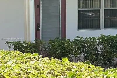 90 Fanshaw C, Boca Raton: photo 1 of 6
