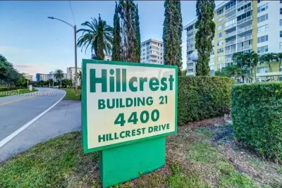 4400 Hillcrest Dr #215-B, Hollywood: photo 1 of 25