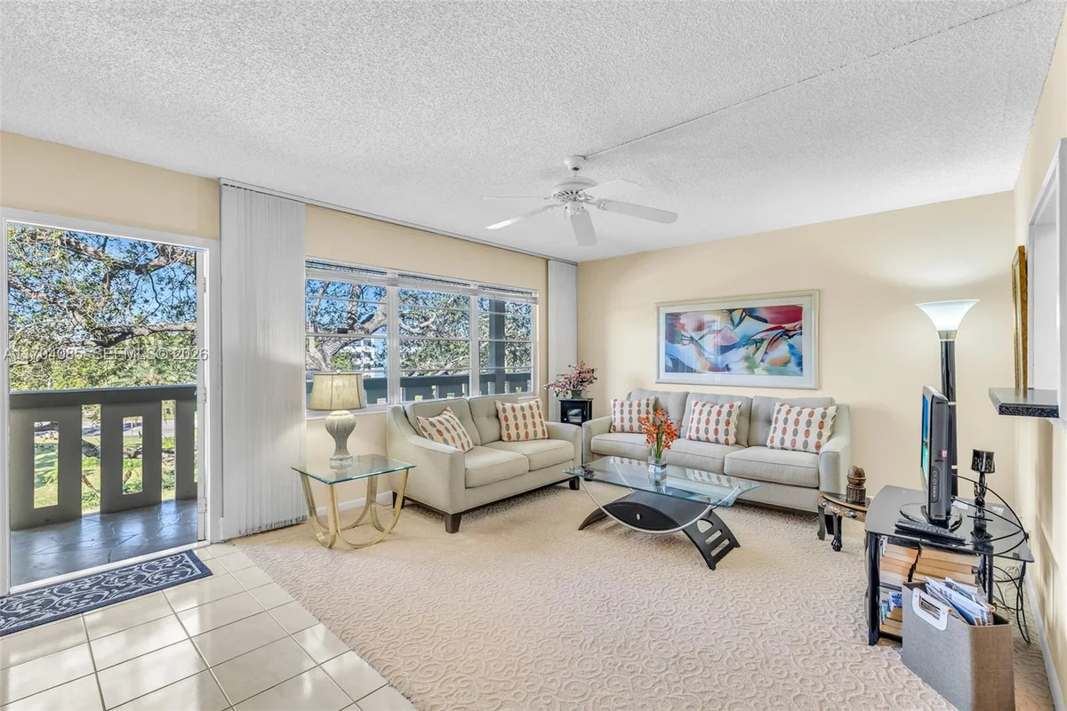 3029 Berkshire B, Deerfield Beach: photo 1 of 1