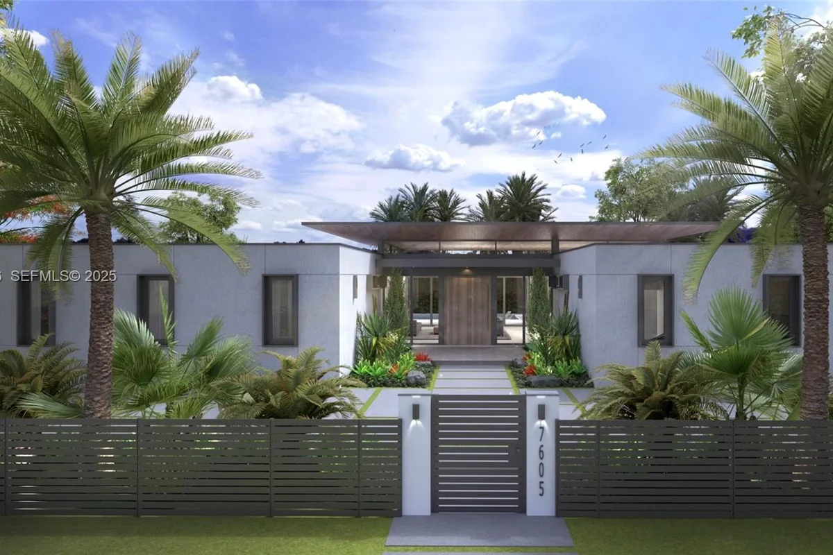 7605 SW 134th St, Pinecrest: photo 1 of 12