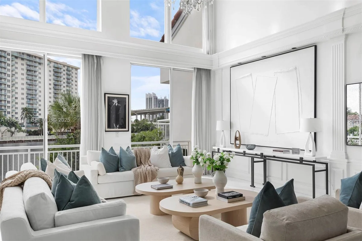 19555 NE 37th Ave, Aventura: photo 1 of 56