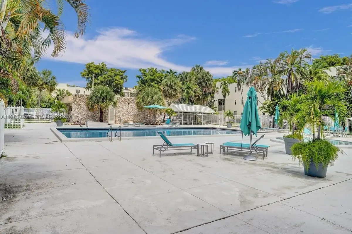 20301 NE 30th Ave #122-5, Aventura: photo 1 of 31