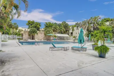 20301 NE 30th Ave #122-5, Aventura: photo 1 of 31