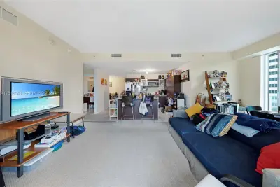 1900 N Bayshore Dr #1411, Miami: photo 1 of 25