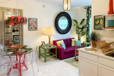 335 Ocean Dr #114, Miami Beach: photo 1 of 22