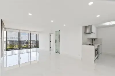 20335 W Country Club Dr #1902, Aventura: photo 1 of 29