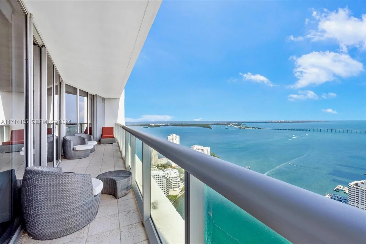 495 Brickell Ave #4805, Miami: photo 1 of 20