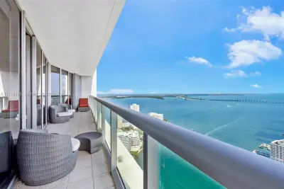 495 Brickell Ave #4805, Miami: photo 1 of 20