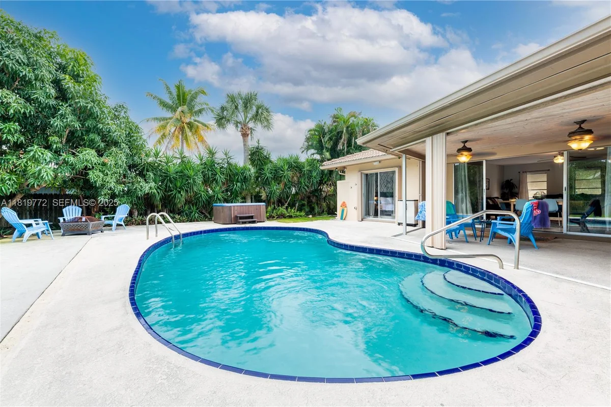1122 S N St, Lake Worth: photo 1 of 31