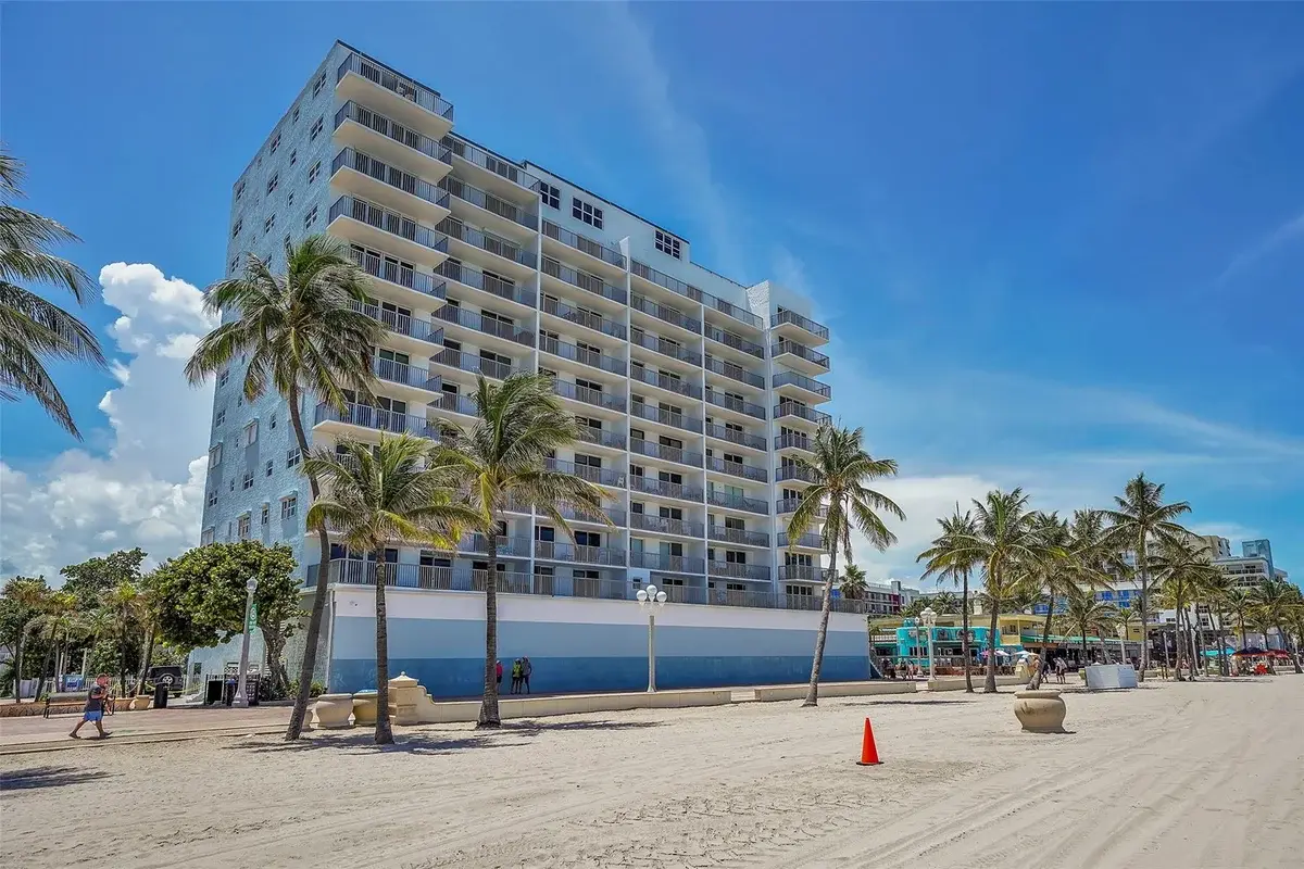 400 N Surf Rd #703, Hollywood: photo 1 of 50