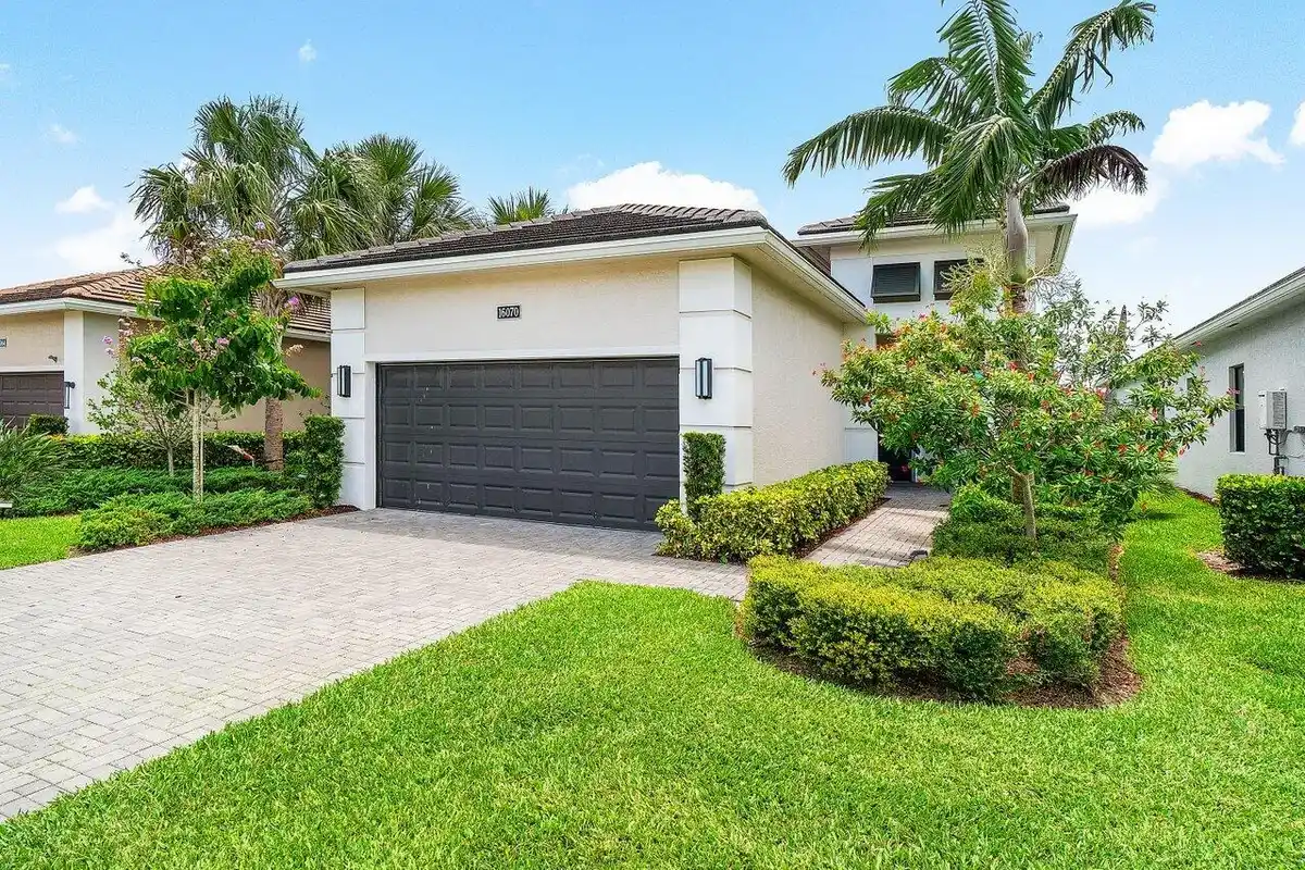 16070 Key Biscayne Ln, Westlake: photo 1 of 45