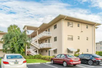 2855 S Garden Dr #211, Lake Worth: photo 1 of 27