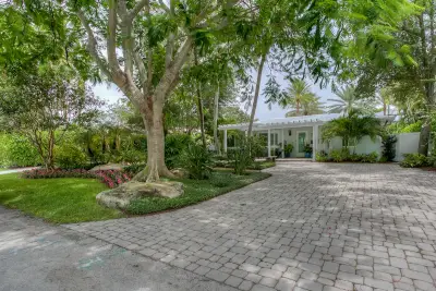 322 NW 16th St, Delray Beach: photo 1 of 41