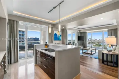 551 N Fort Lauderdale Beach Blvd #R2205, Fort Lauderdale: photo 1 of 100