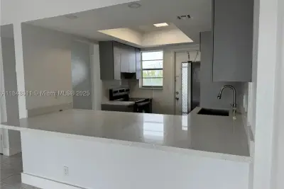 1333 E Hallandale Beach Blvd #444, Hallandale Beach: photo 1 of 18