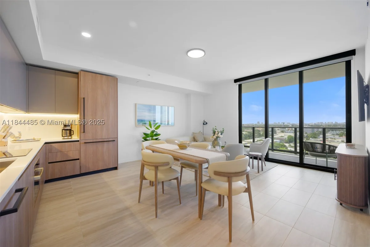 580 72nd St #1009, Miami Beach: photo 1 of 22