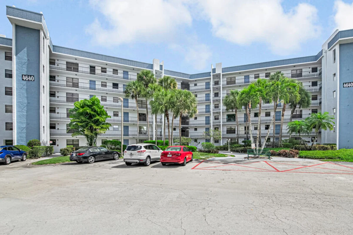 4640 Lucerne Lakes Blvd #206, Lake Worth: photo 1 of 42
