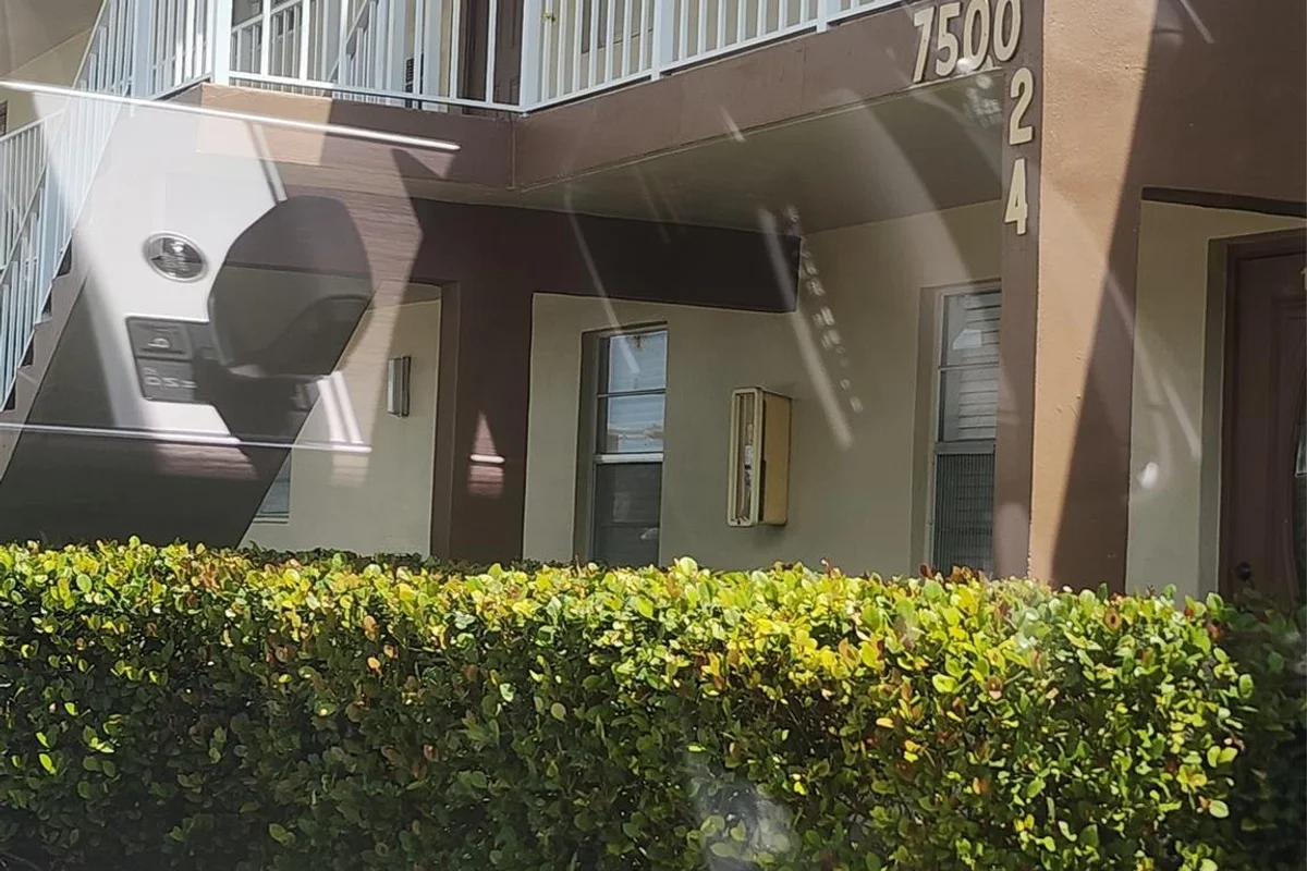 7500 NW 4th Pl, Margate: photo 1 of 18