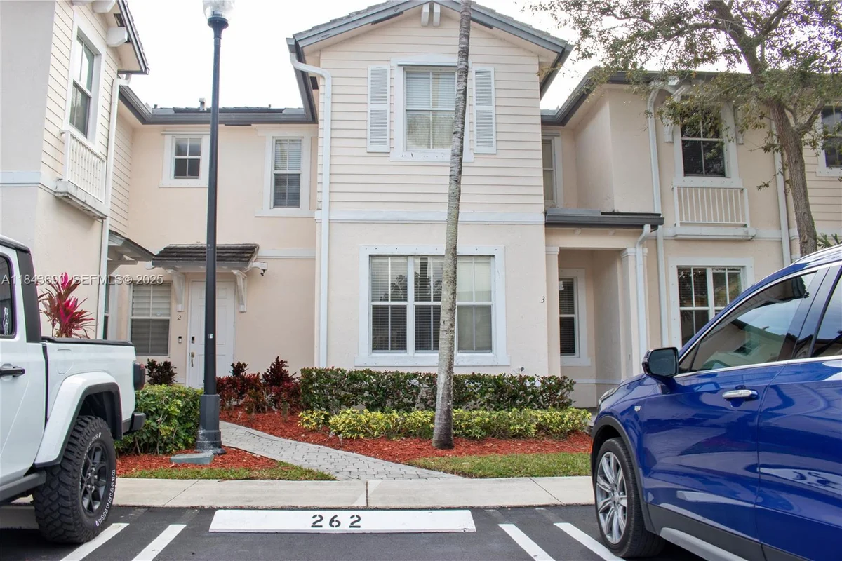153 SE 28th Pl #3, Homestead: photo 1 of 28