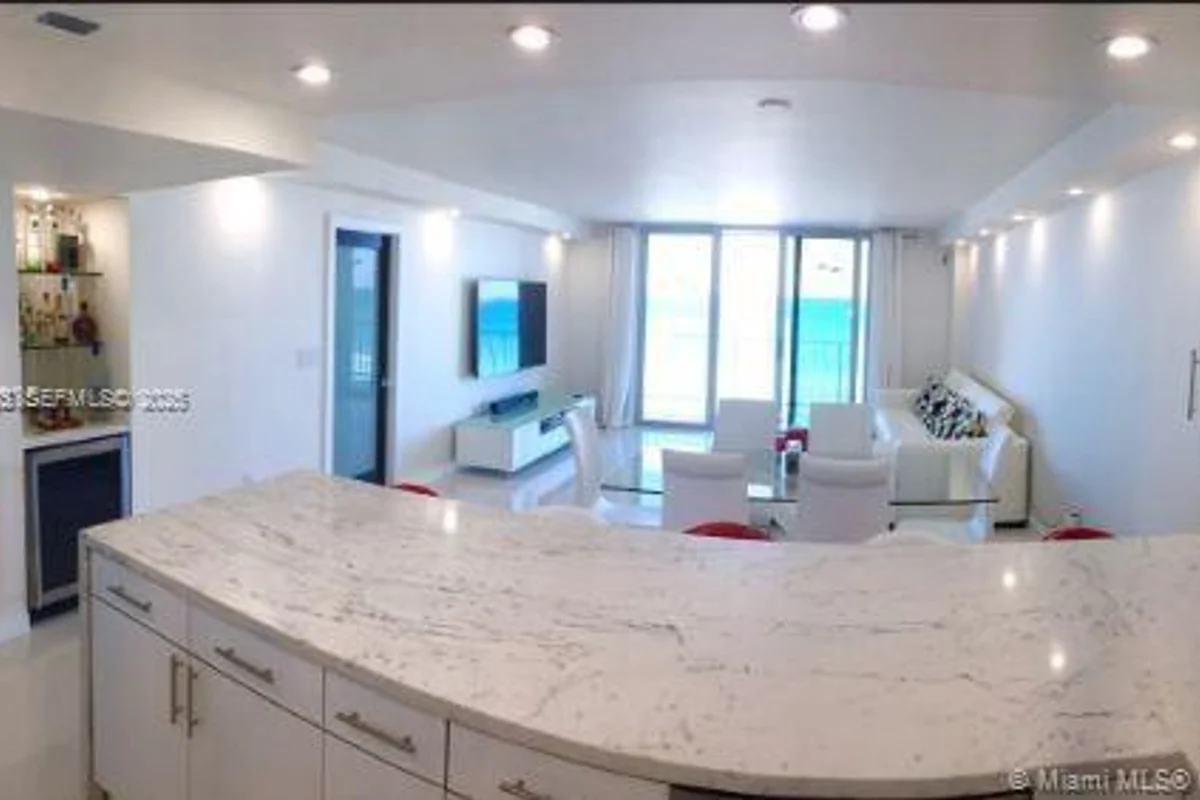 5701 Collins Ave #1008, Miami Beach: photo 1 of 7