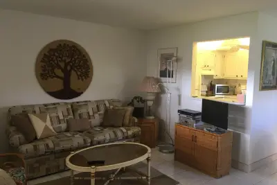 99 Saxony C, Delray Beach: photo 1 of 34