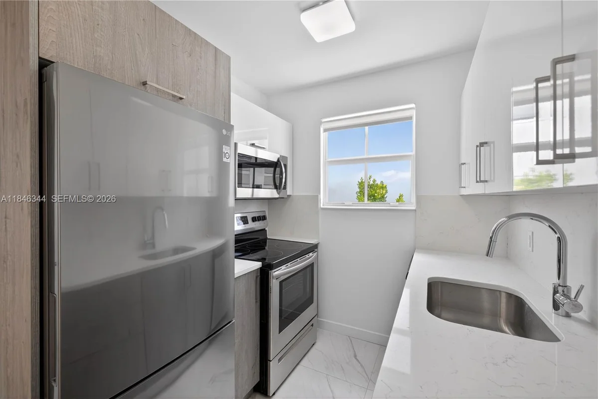 1552 Euclid Ave #4, Miami Beach: photo 1 of 31