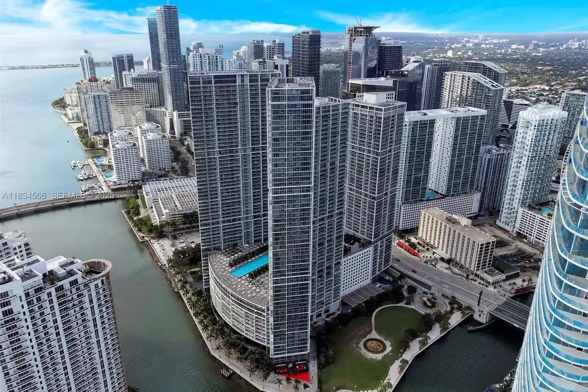 465 Brickell Ave #4505, Miami: photo 1 of 40