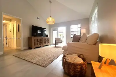13473 Fountain View Blvd #1, Wellington: photo 1 of 31