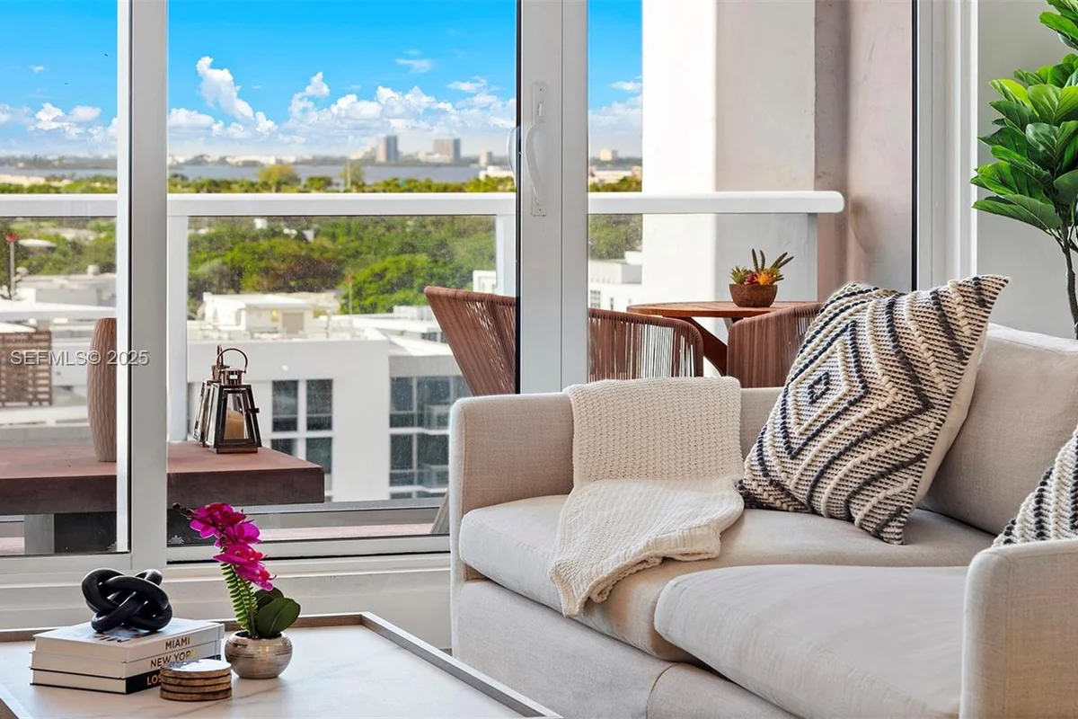 Condo in Miami Beach: photo 1 of 35